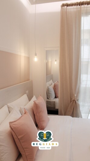 Deluxe-Zimmer, Balkon | Zimmersafe, Schreibtisch, Verdunkelungsvorhänge, schallisolierte Zimmer