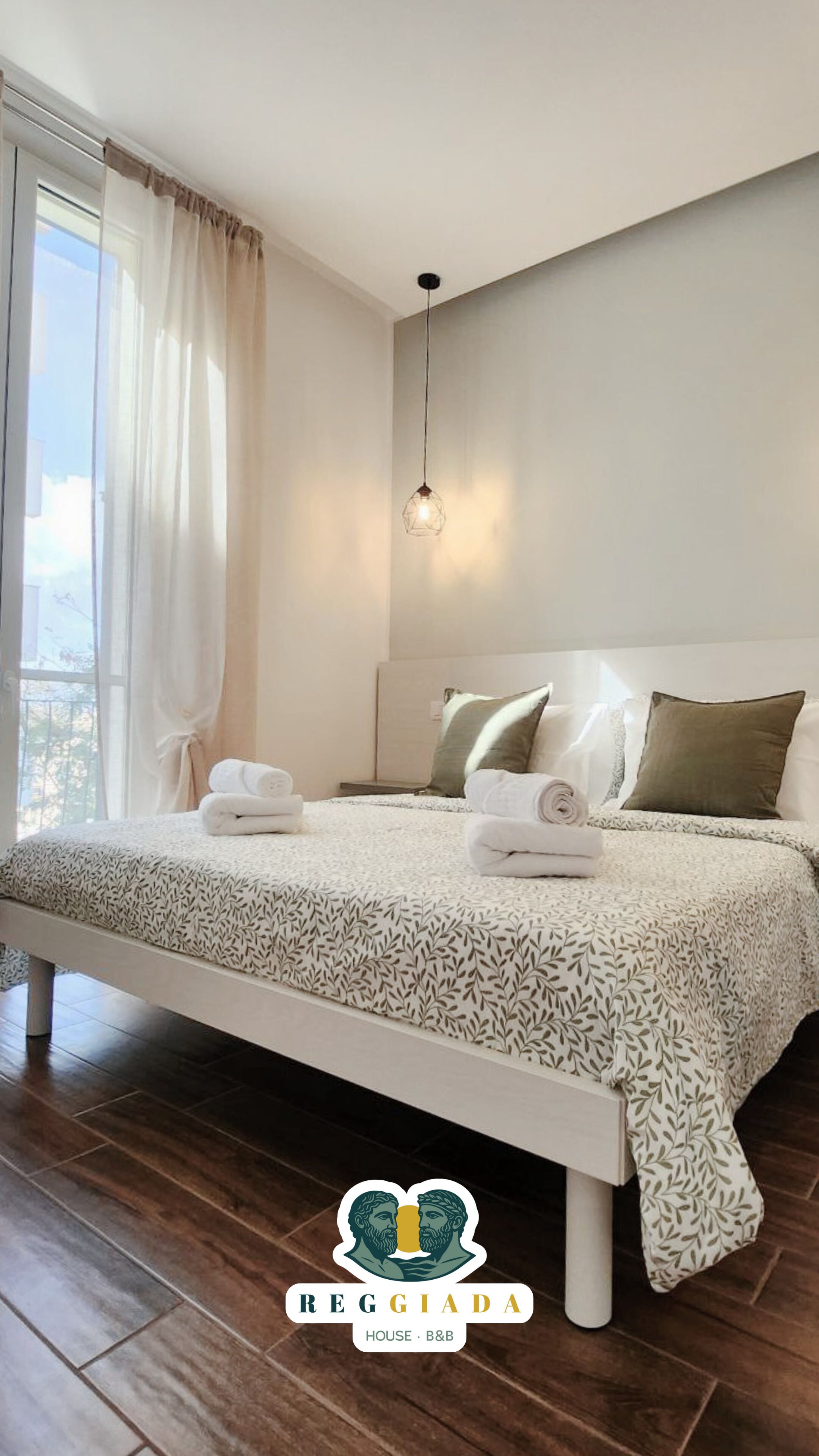 Comfort-Doppelzimmer, Balkon, Stadtblick | Zimmersafe, Schreibtisch, Verdunkelungsvorhänge, schallisolierte Zimmer