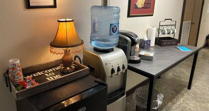 Sunset Guest House - 6 private rooms