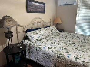 2 chambres, fer et planche à repasser, lit parapluie, Wi-Fi gratuit