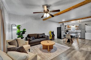 Smart TV - Family-Friendly Stay Near OSU & Boomer Lake (Stillwater)