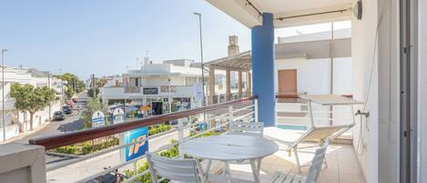 Apartment | Terrace/patio