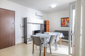 Apartment, 2 Bedrooms | Living area