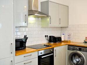 Fridge, microwave, oven, coffee/tea maker