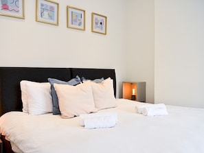 2 Schlafzimmer, Bügeleisen/Bügelbrett, kostenloses WLAN, Bettwäsche