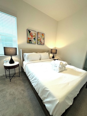 Double Room, 1 Queen Bed, Non Smoking, Private Bathroom