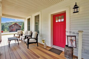 Terrace/patio - The Farmhouse at Pine Creek (Watson Township)
