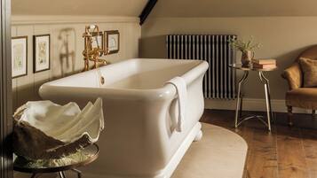 Junior Suite, Garden View | Blackout drapes, free WiFi