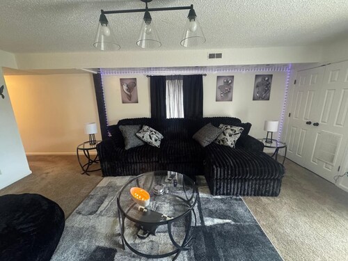 Luxury Escape @ Elegance Escape