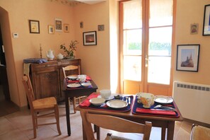 Dining - Country home in the heart of France, 20 minutes away from Sancerre (Assigny)