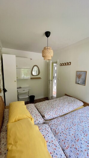 3 chambres, coffres-forts dans les chambres, bureau