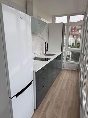 Microwave, stovetop, dishwasher