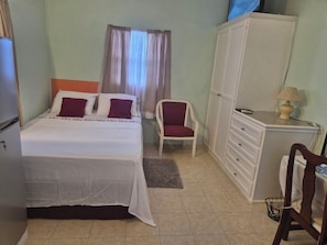 1 bedroom, iron/ironing board, WiFi, bed sheets
