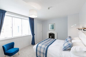 2 chambres, fer et planche à repasser, lit parapluie, Wi-Fi gratuit