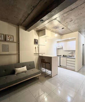 TV, video library