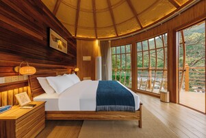 Villa, patio, vistas a la colina | Espacio para trabajar con un portátil y wifi gratis