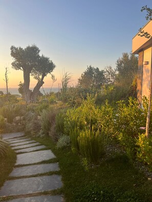 Exterior - Cape of Rodon Resort Green Village (Ishëm)