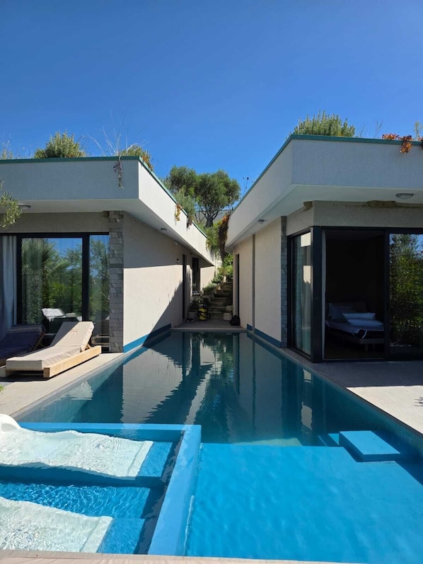 Comfort Double Room, Sea View, Poolside