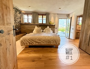 Deluxe Chalet, Mountain View | Blackout curtains, iron/ironing board, cots/infant beds, free WiFi
