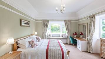 2 bedrooms, iron/ironing board, travel cot, free WiFi