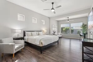 4 habitaciones, tabla de planchar con plancha, cuna de viaje y wifi 