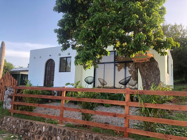 Front of property - Casa Playa Rincon Hills Samana (Samaná)