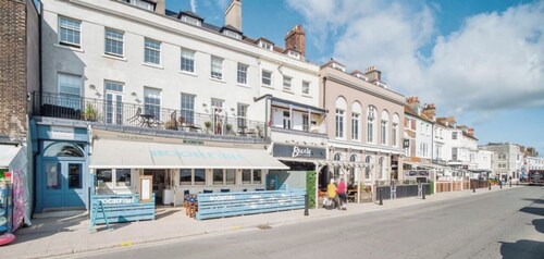 Flat one The Beaches