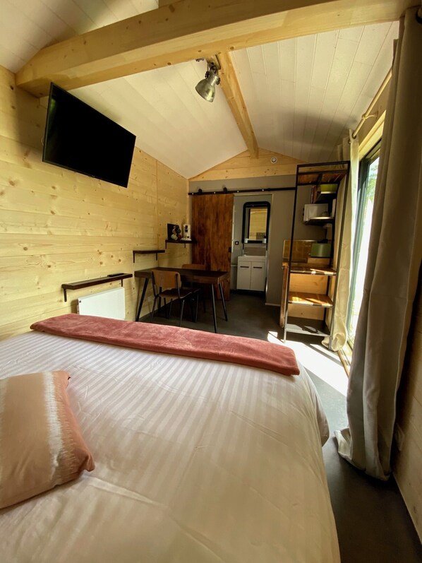 1 Schlafzimmer, Bügeleisen/Bügelbrett, Reisekinderbett, kostenloses WLAN