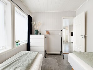 1 bedroom, desk, travel crib, free WiFi