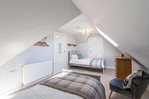 2 bedrooms, iron/ironing board, travel crib, free WiFi