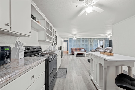 Microwave, oven, stovetop. Peaceful 3-bedroom house in Valliant! Close to International Paper and PineCreek
