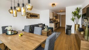 Comfort Apartment, 2 Bedrooms, Balcony, Mountain View | Free WiFi, bed sheets - AlpenParks Hotel & Apartment Alpendorf (Sankt Johann im Pongau)