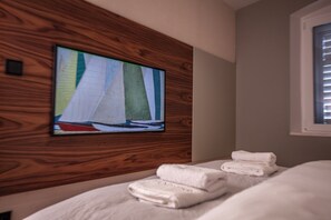 Iron/ironing board, free WiFi - Kira Central Hvar (Hvar)