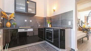 Microwave, oven, stovetop, dishwasher