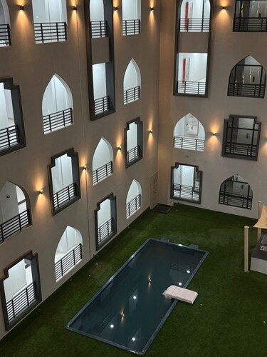 Fantastic 3-bedroom apartment with AC, WIFi in Salalah & public swimming pool