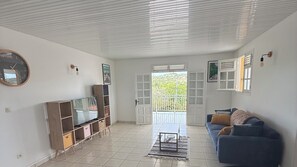 Apartamento Confort, 2 habitaciones, 2 baños, vistas al jardín | Zona de estar