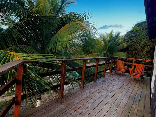 KSG Cabins 5 minutes to Mayflower Falls and 10 minutes to Hopkins Beach