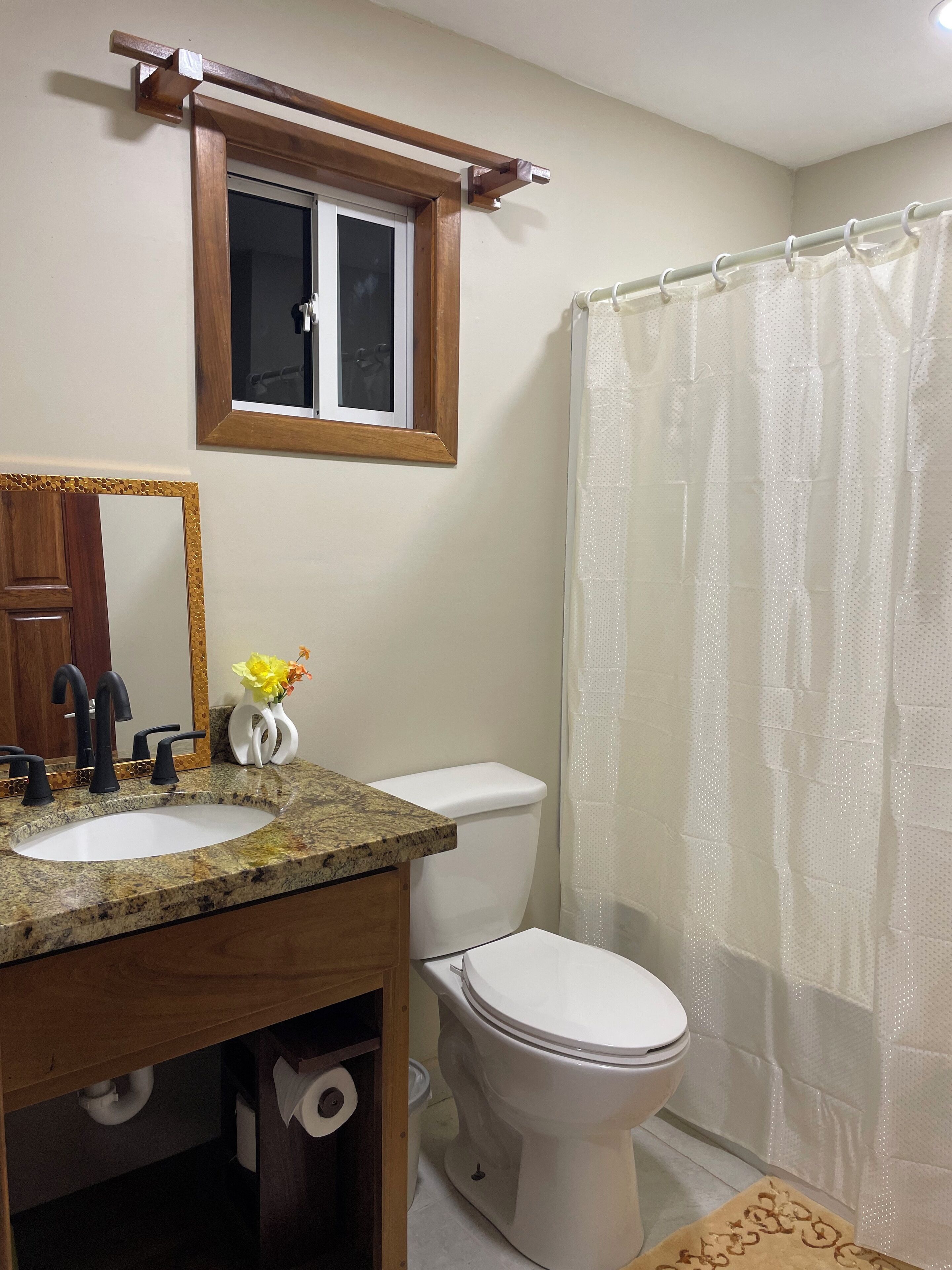 Tovalloles, sabó, xampú i paper higiènic 