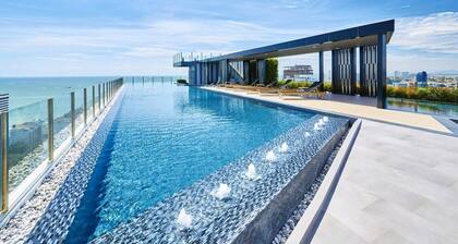 Pattaya City Center Amazing Pool