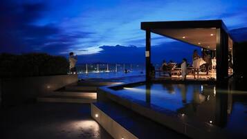 Condo, 1 Bedroom, Accessible, Smoking | Pool