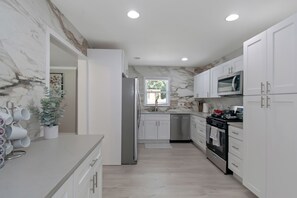 Microwave, oven, stovetop, dishwasher