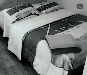 4 habitaciones, tabla de planchar con plancha y wifi gratis