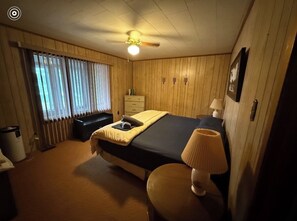 4 chambres, fer et planche à repasser, accès au Wi-Fi (inclus)