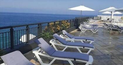 Seaview Family Duplex with 24h electricity / beach