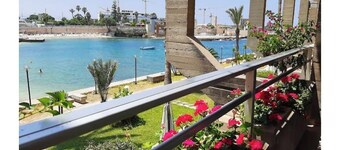 24/7 elect. Silvia's romantic waterfront apartment