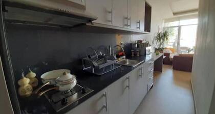 24/7 elect. Silvia's romantic waterfront apartment