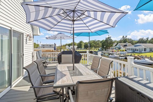 Relaxing Lagoon Home in Little Egg Harbor