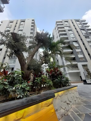 Property grounds - Spacious 2-Bedroom Apartment with 2 Living Rooms & 2 Bathrooms – Mokattam, Cairo (Cairo Governorate)