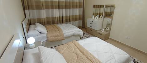 2 chambres, fer et planche à repasser, accès au Wi-Fi (inclus)