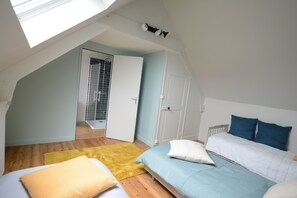 Chambre Catherine | Free WiFi, bed sheets - Les Suites Fisel (Rostrenen)